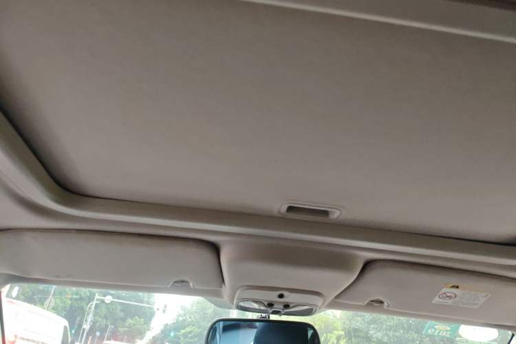 Used Jeep Compass 2014 2.4L four-wheel drive luxury version Headliner