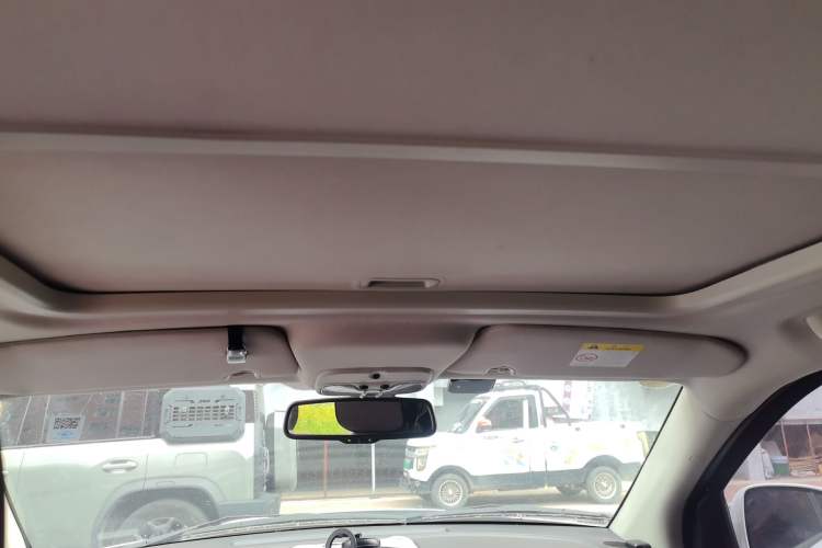 Used Jeep Compass 2014 2.4L four-wheel drive sport version Headliner