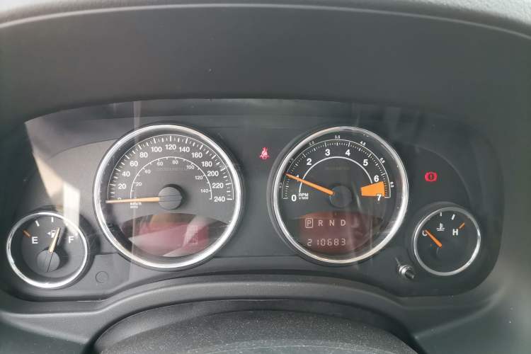 Used Jeep Compass 2014 2.4L Four-Wheel Drive Serpentine Collection Edition Instrument Cluster
