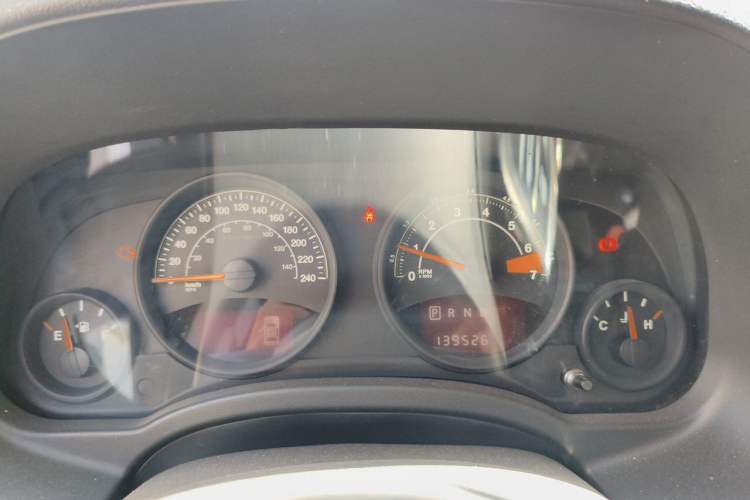 Used Jeep Compass 2014 2.0L two-wheel drive sport version Instrument Cluster