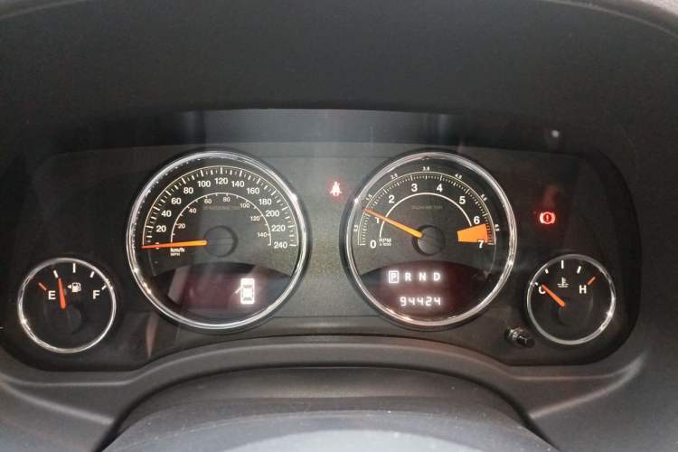 Used Jeep Compass 2014 2.4L Four-Wheel Drive Serpentine Collection Edition Instrument Cluster