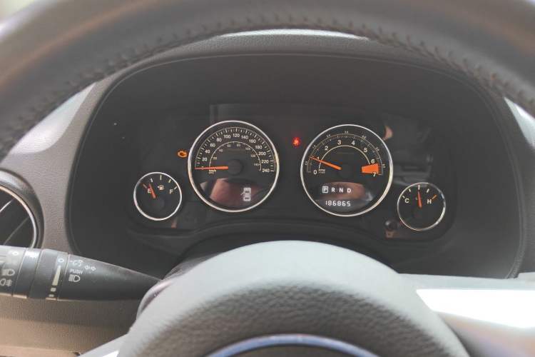 Used Jeep Compass 2014 Revised Version 2.4L Four-Wheel Drive Comfort Edition Instrument Cluster