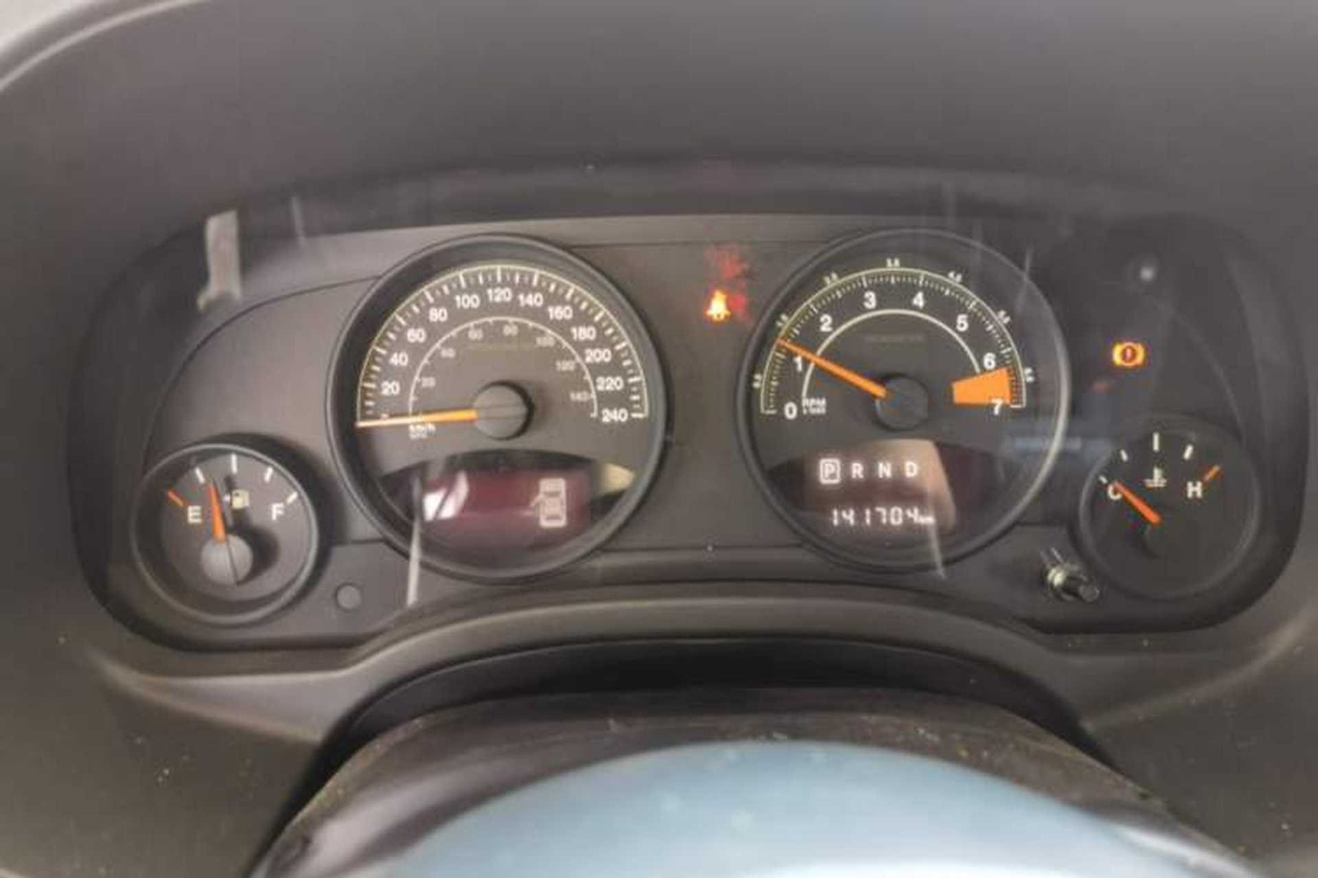 Used Jeep Compass 2014 2.0L two-wheel drive sport version Instrument Cluster