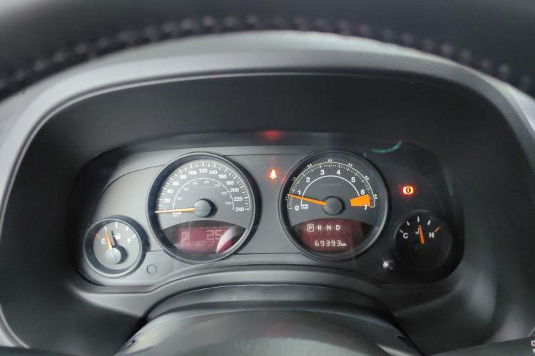 Used Jeep Compass 2014 Revised Version 2.0L Two-Wheel Drive Entry-Level Edition Instrument Cluster