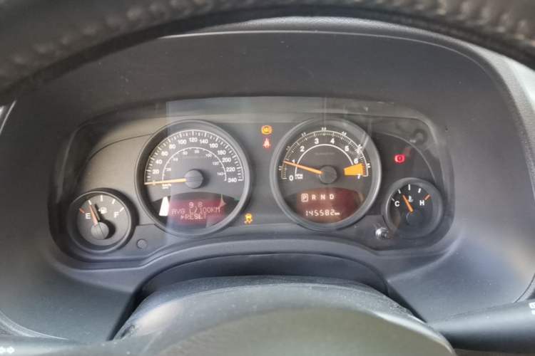 Used Jeep Compass 2014 2.0L two-wheel drive sport version Instrument Cluster