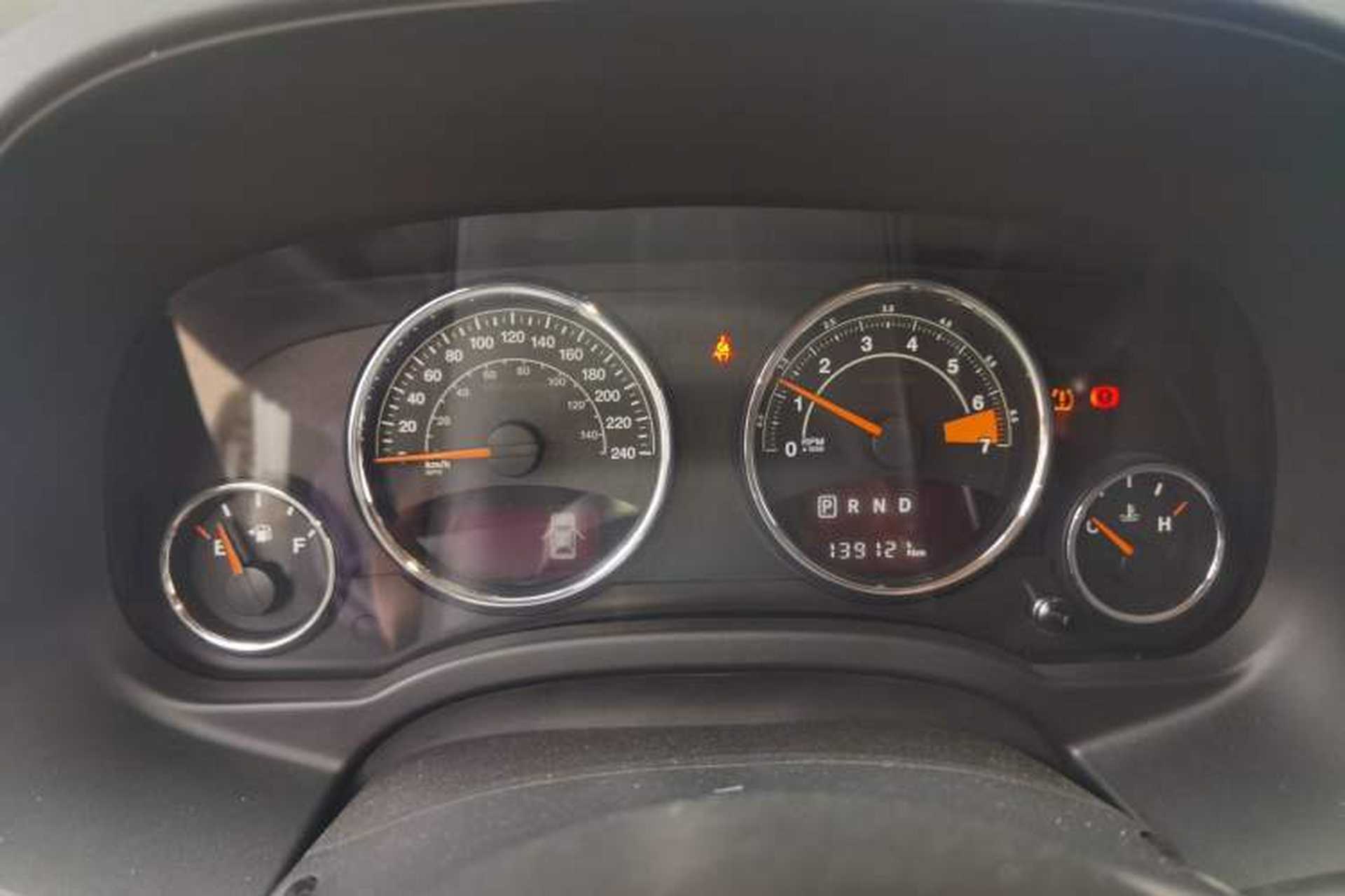 Used Jeep Compass 2014 Revised Version 2.4L Four-Wheel Drive Luxury Edition Instrument Cluster