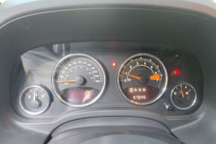 Used Jeep Compass 2014 Revised Version 2.4L Four-Wheel Drive Comfort Edition Instrument Cluster