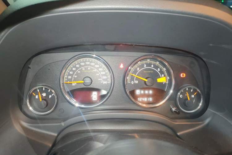 Used Jeep Compass 2014 Revised Version 2.4L Four-Wheel Drive Luxury Navigation Edition Instrument Cluster