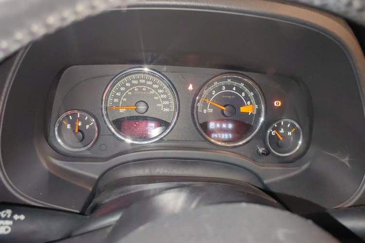 Used Jeep Compass 2014 2.4L Four-Wheel Drive Serpentine Collection Edition Instrument Cluster