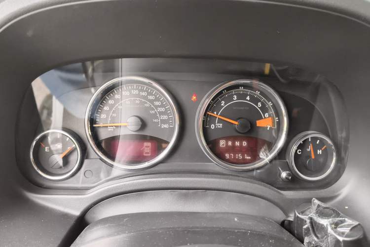 Used Jeep Compass 2014 Revised Version 2.4L Four-Wheel Drive Comfort Edition Instrument Cluster