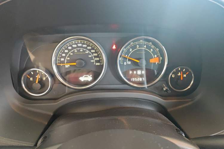 Used Jeep Compass 2014 Revised Version 2.4L Four-Wheel Drive Comfort Edition Instrument Cluster
