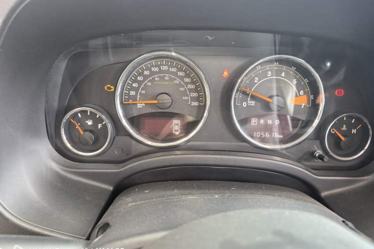 Used Jeep Compass 2014 Revised Version 2.4L Four-Wheel Drive Comfort Edition Instrument Cluster