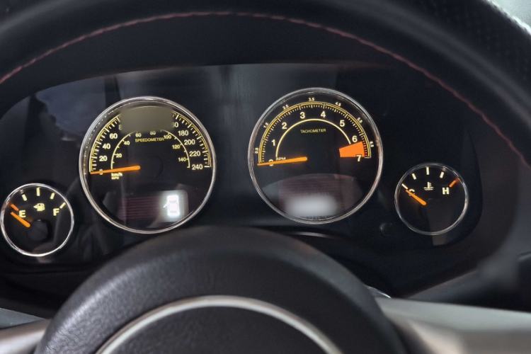 Used Jeep Compass 2014 Revised Version 2.4L Four-Wheel Drive Comfort Edition Instrument Cluster
