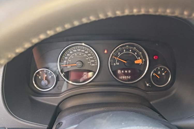 Used Jeep Compass 2014 2.0L two-wheel drive urban version Instrument Cluster