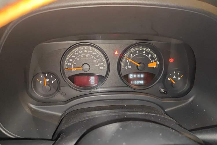 Used Jeep Compass 2014 2.0L two-wheel drive sport version Instrument Cluster
