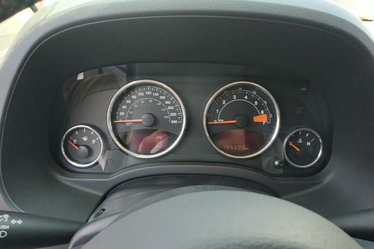 Used Jeep Compass 2014 Revised Version 2.4L Four-Wheel Drive Luxury Edition Instrument Cluster