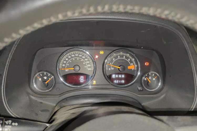 Used Jeep Compass 2014 Revised Version 2.4L Four-Wheel Drive Comfort Edition Instrument Cluster