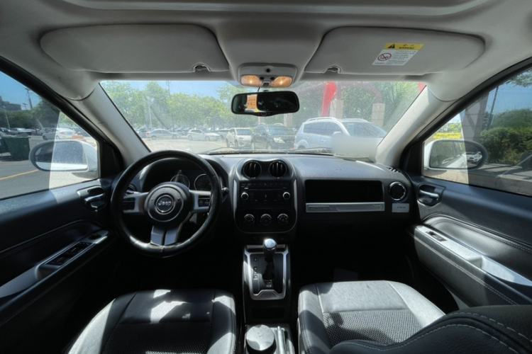 Used Jeep Compass 2014 Revised Version 2.4L Four-Wheel Drive Comfort Edition Interior 1