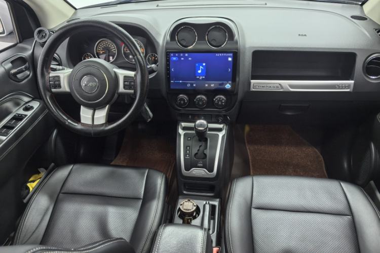 Used Jeep Compass 2014 Revised Version 2.4L Four-Wheel Drive Comfort Edition Interior 1