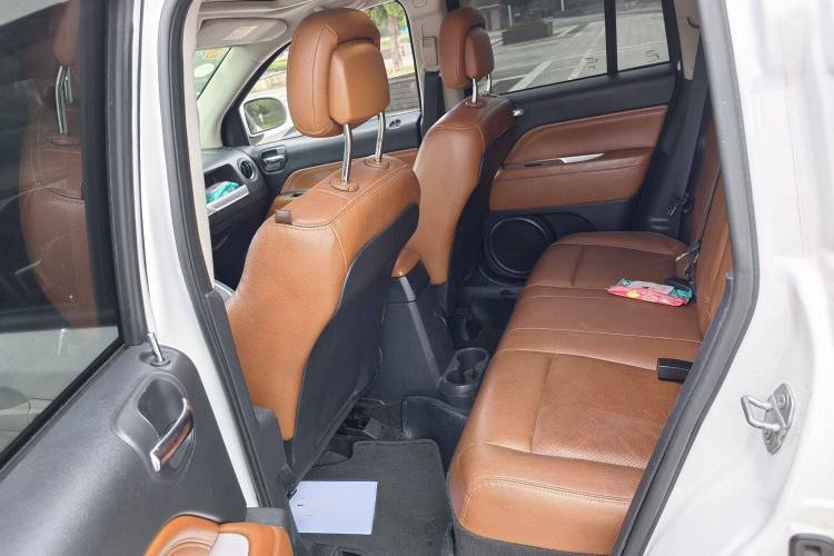 Used Jeep Compass 2014 Revised Version 2.4L Four-Wheel Drive Luxury Edition Interior 2