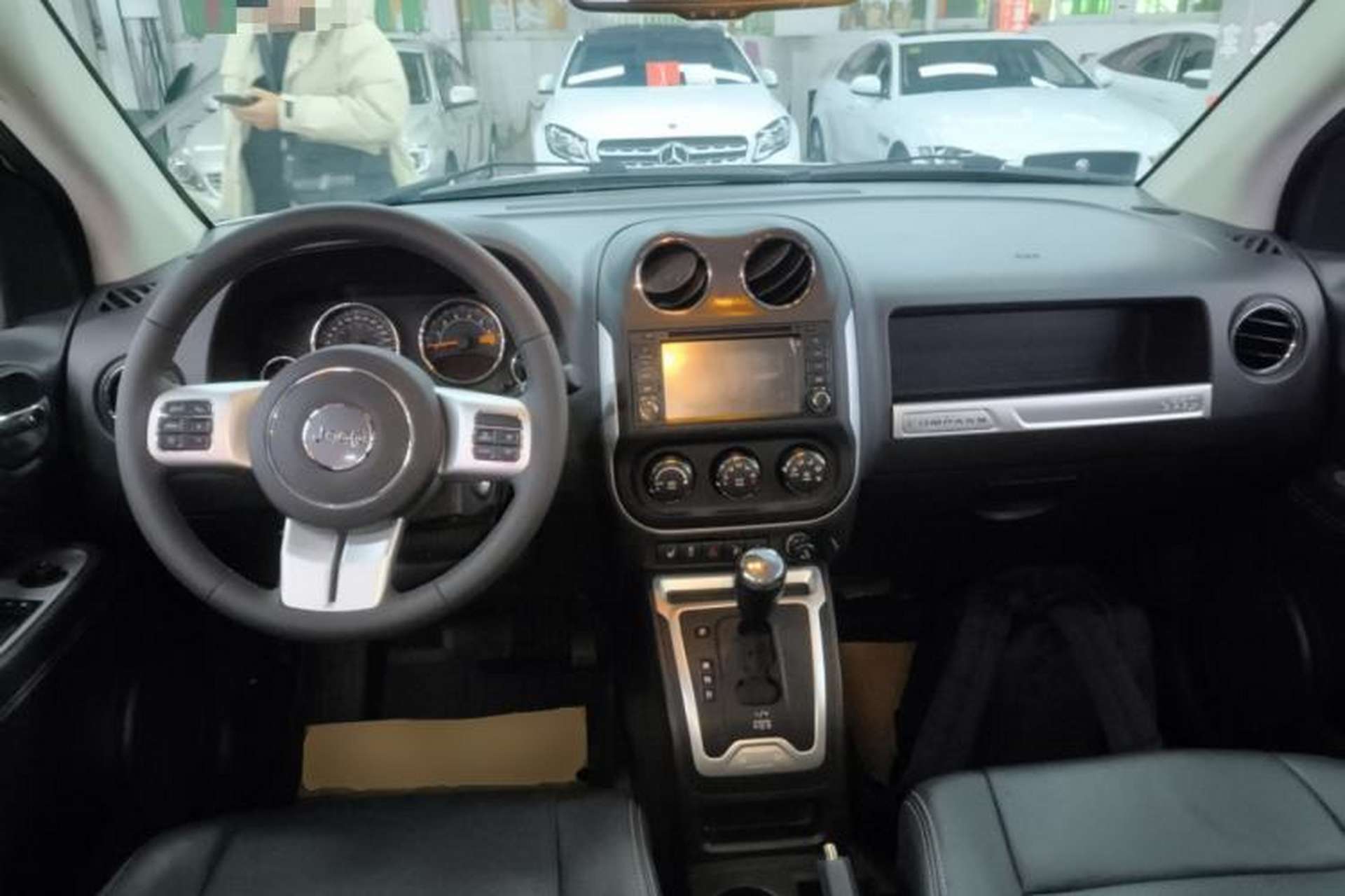 Used Jeep Compass 2014 Revised Version 2.0L Two-Wheel Drive Elite Edition Interior 2