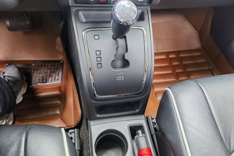 Used Jeep Compass 2014 Revised Version 2.0L Two-Wheel Drive Entry-Level Edition Interior 3