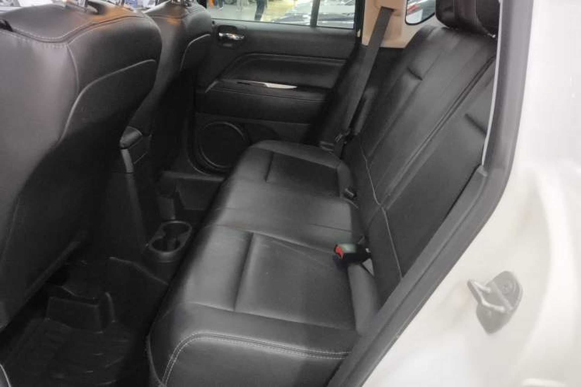 Used Jeep Compass 2014 Revised Version 2.0L Two-Wheel Drive Elite Edition Interior 4