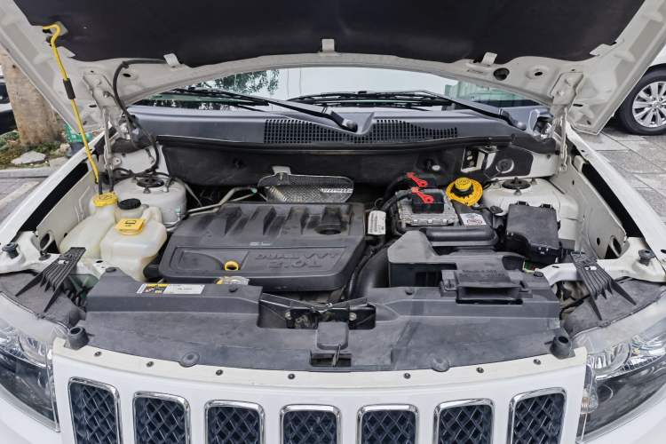 Used Jeep Compass 2014 Revised Version 2.0L Two-Wheel Drive Entry-Level Edition Interior 6