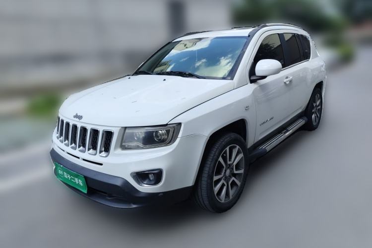 Used Jeep Compass 2014 2.0L two-wheel drive luxury version Guazi used car, China used car export, Used car for sale, Used  cars, Cheapest cars for sale