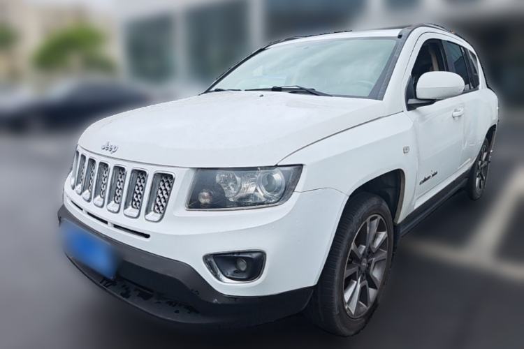 Used Jeep Compass 2014 2.0L two-wheel drive luxury version Guazi used car, China used car export, Used car for sale, Used cars, Cheapest cars for sale