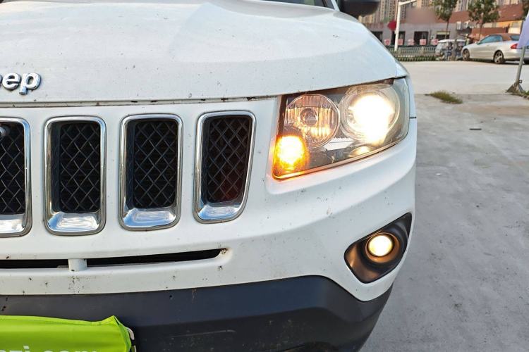 Used Jeep Compass 2014 Revised Version 2.0L Two-Wheel Drive Entry-Level Edition Left Front Headlight