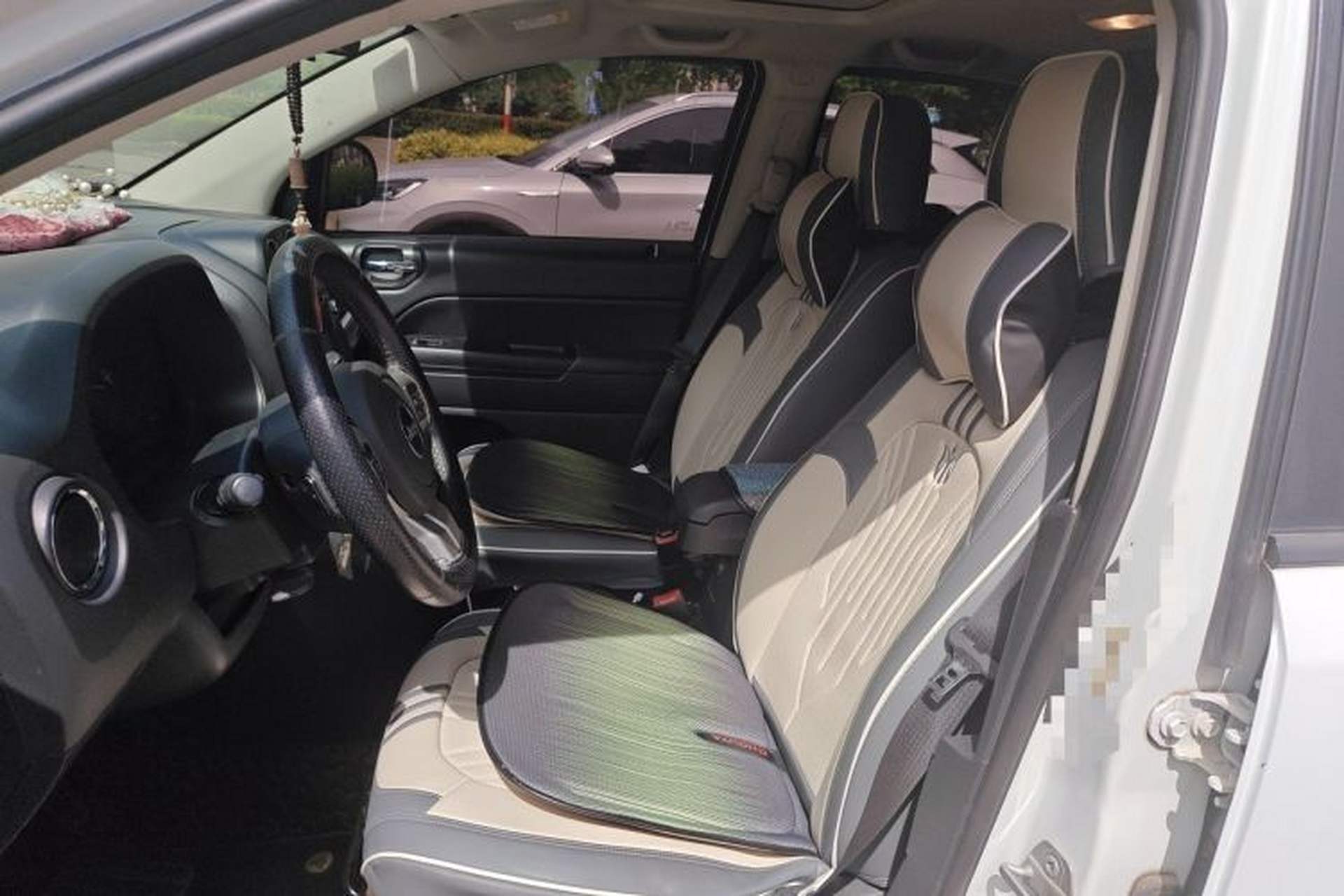 Used Jeep Compass 2014 Revised Version 2.0L Two-Wheel Drive Entry-Level Edition Left Front Seat