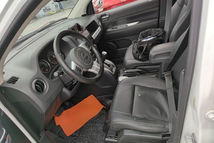 Used Jeep Compass 2014 2.0L two-wheel drive luxury version Left Front Seat