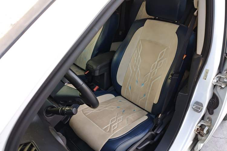 Used Jeep Compass 2014 Revised Version 2.0L Two-Wheel Drive Entry-Level Edition Left Front Seat
