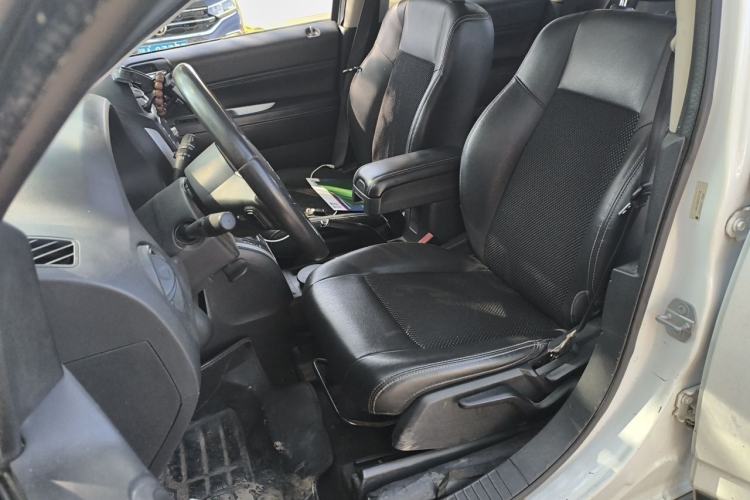 Used Jeep Compass 2014 Revised Version 2.4L Four-Wheel Drive Comfort Edition Left Front Seat