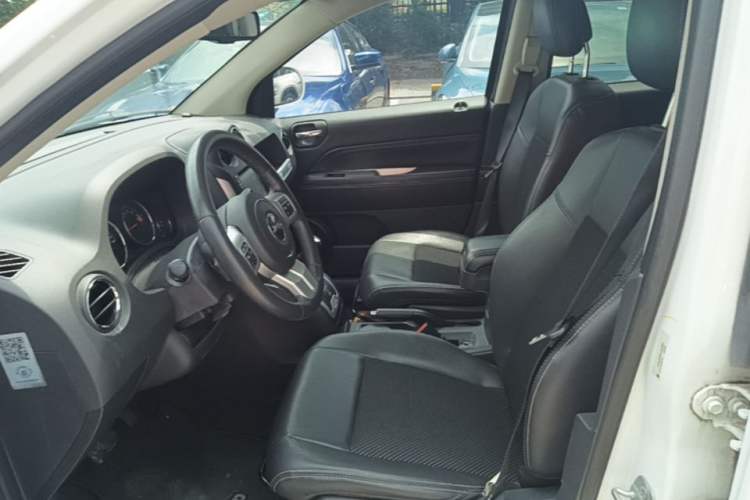 Used Jeep Compass 2014 Revised Version 2.4L Four-Wheel Drive Comfort Edition Left Front Seat