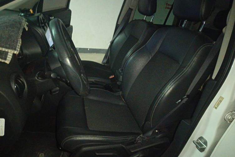 Used Jeep Compass 2014 2.4L four-wheel drive sport version Left Front Seat
