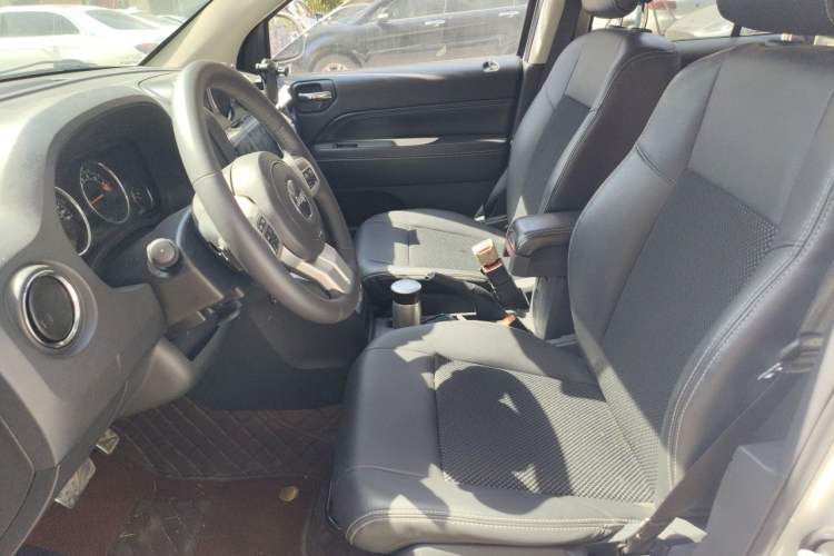 Used Jeep Compass 2014 Revised Version 2.4L Four-Wheel Drive Comfort Edition Left Front Seat
