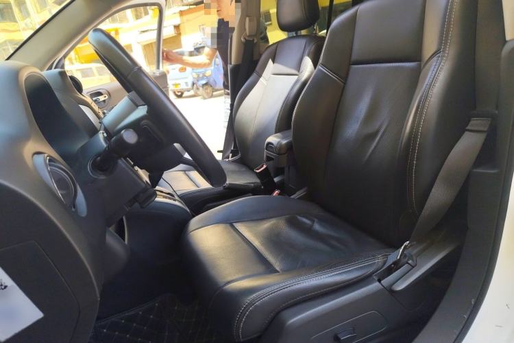 Used Jeep Compass 2014 2.4L four-wheel drive luxury version Left Front Seat