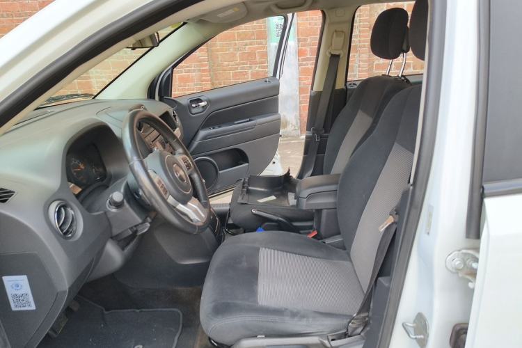 Used Jeep Compass 2014 Revised Version 2.0L Two-Wheel Drive Entry-Level Edition Left Front Seat