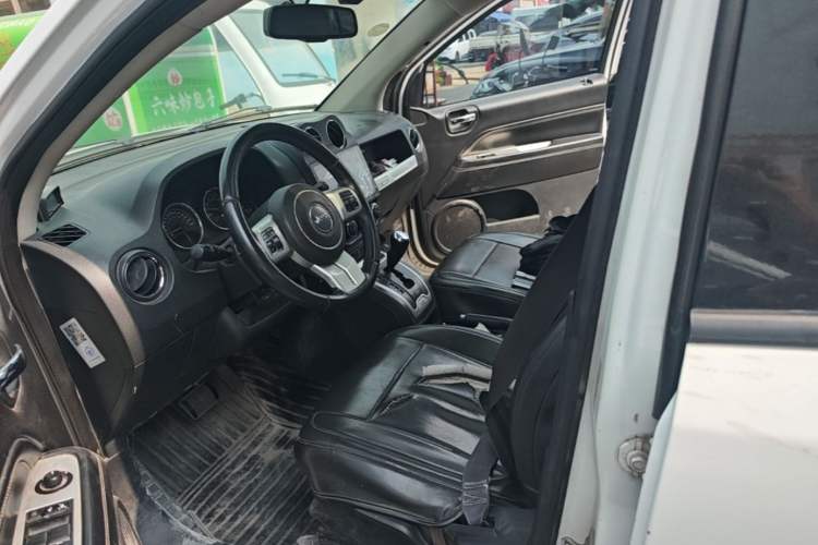 Used Jeep Compass 2014 2.4L Four-Wheel Drive Serpentine Collection Edition Left Front Seat