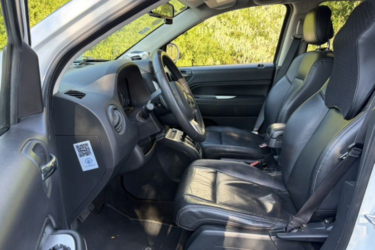 Used Jeep Compass 2014 Revised Version 2.4L Four-Wheel Drive Luxury Edition Left Front Seat