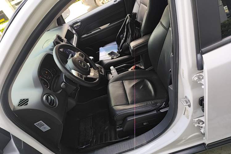 Used Jeep Compass 2014 Revised Version 2.0L Two-Wheel Drive Elite Edition Left Front Seat