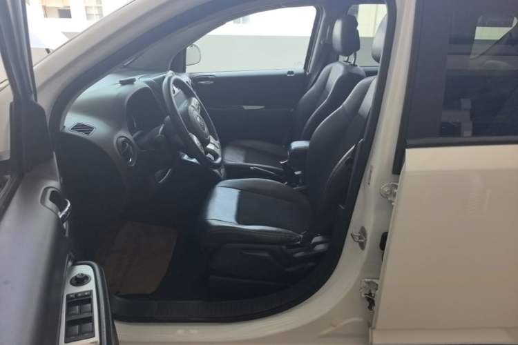 Used Jeep Compass 2014 Revised Version 2.4L Four-Wheel Drive Comfort Edition Left Front Seat