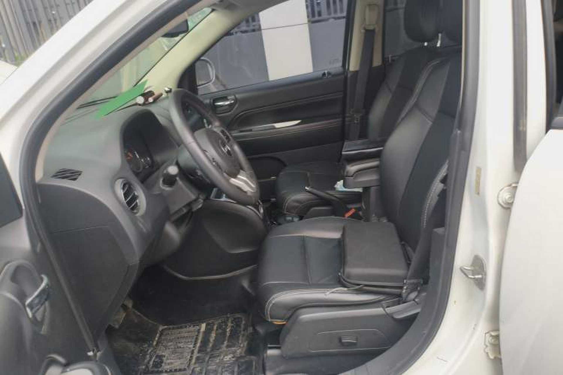 Used Jeep Compass 2014 2.4L four-wheel drive luxury version Left Front Seat