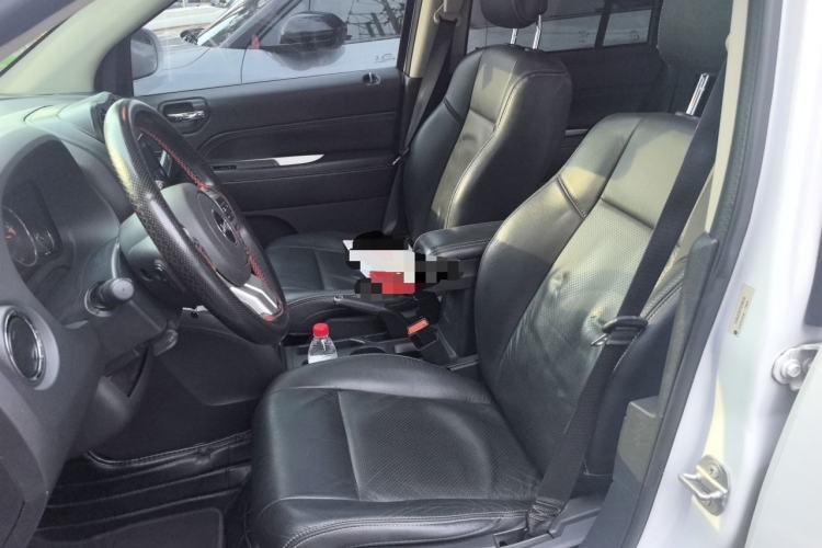 Used Jeep Compass 2014 2.4L four-wheel drive luxury version Left Front Seat