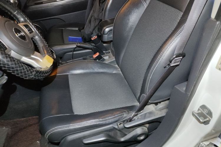 Used Jeep Compass 2014 Revised Version 2.4L Four-Wheel Drive Comfort Edition Left Front Seat