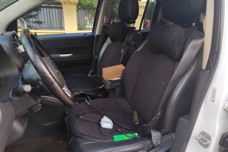 Used Jeep Compass 2014 2.4L four-wheel drive sport version Left Front Seat