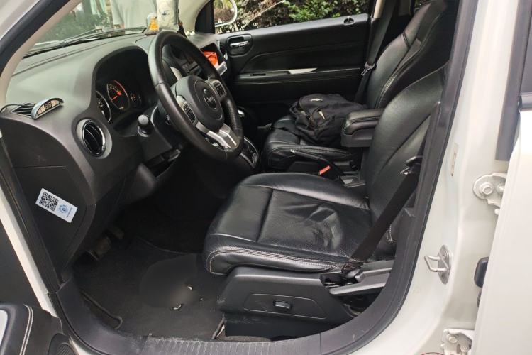 Used Jeep Compass 2014 2.4L four-wheel drive luxury version Left Front Seat