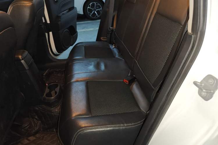Used Jeep Compass 2014 Revised Version 2.4L Four-Wheel Drive Comfort Edition Left Rear Seat
